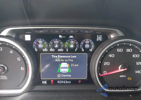 2021 Chevrolet Tahoe 4Wd Premier z USA, uszkodzony, nr VIN 1GNSKSKD2MR101094